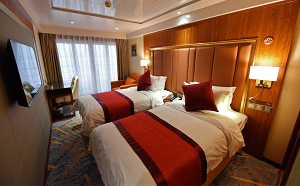 長(zhǎng)江二號(hào)陽(yáng)臺(tái)標(biāo)間圖片