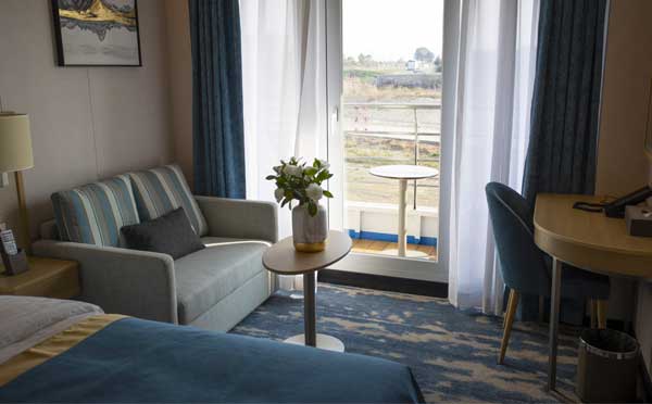 長江三號(hào)大床房1